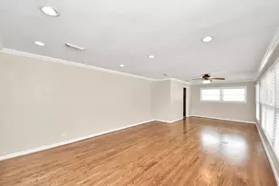 3419 Norris Dr, Houston, TX 77025 - Photo 9