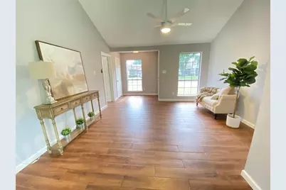 1011 Melford Avenue, Pearland, TX 77584 - Photo 5