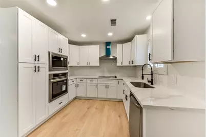 5946 Valkeith Drive, Houston, TX 77096 - Photo 11