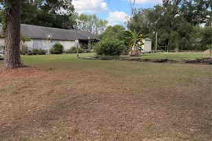 200 Dr Martin Luther King Jr Pl S, Conroe, TX 77301 - Photo 11