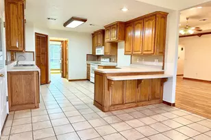 7593 Fm 365 Rd, Beaumont, TX 77705 - Photo 11