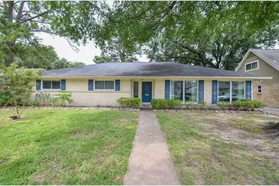 4611 Chantilly Circle, Houston, TX 77018 - Photo 1