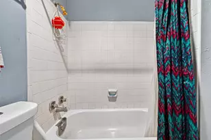 10075 Westpark Dr, Houston, TX 77042 - Photo 17