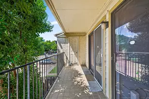 10075 Westpark Dr, Houston, TX 77042 - Photo 19