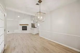2127 Blue Willow Dr, Houston, TX 77042 - Photo 9
