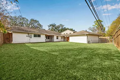 2127 Blue Willow Drive, Houston, TX 77042 - Photo 29