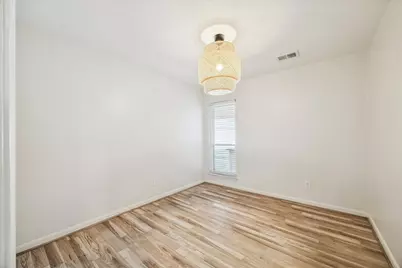 2127 Blue Willow Drive, Houston, TX 77042 - Photo 23