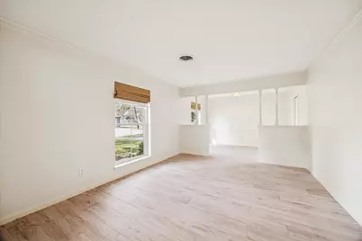 2127 Blue Willow Drive, Houston, TX 77042 - Photo 5