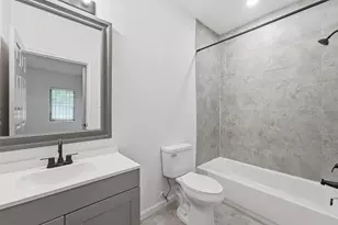 319 N Carolina St, Houston, TX 77029 - Photo 17