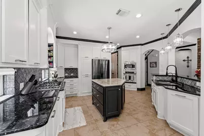 9059 Crighton Crossing Drive, Conroe, TX 77302 - Photo 15