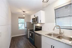 5917 1/2 Sherman St, Houston, TX 77011 - Photo 7
