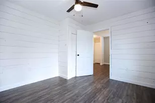 5917 1/2 Sherman St, Houston, TX 77011 - Photo 9