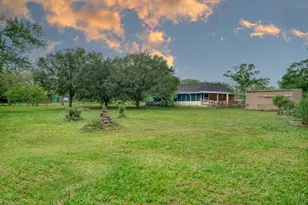 308 County Rd 893B, Angleton, TX 77515 - Photo 41