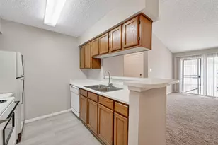 12550 Whittington Dr, Houston, TX 77077 - Photo 3