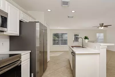 222 Blushwood Place, The Woodlands, TX 77382 - Photo 11