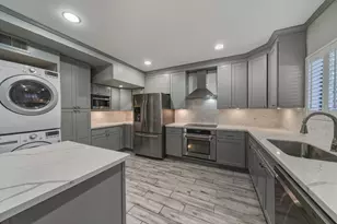 11711 Memorial Dr, Houston, TX 77024 - Photo 11