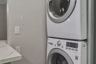 11711 Memorial Dr, Houston, TX 77024 - Photo 15