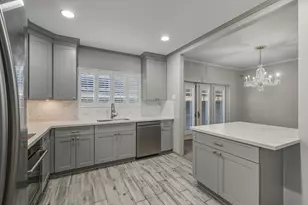 11711 Memorial Dr, Houston, TX 77024 - Photo 13