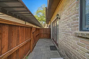 11711 Memorial Dr, Houston, TX 77024 - Photo 31