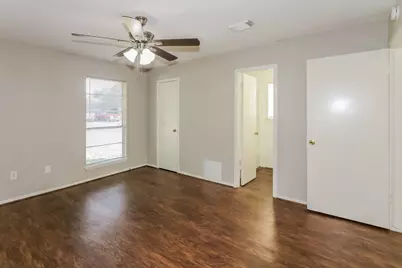 5139 Wickview Lane, Houston, TX 77053 - Photo 9