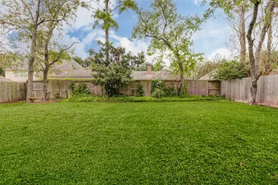 15811 Spring Forest Drive, Houston, TX 77059 - Photo 25