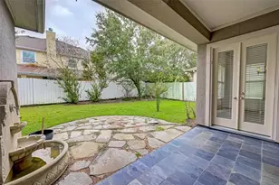 11207 St Laurent Ln, Houston, TX 77082 - Photo 13