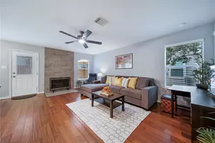 22 Butterfly Branch Pl, The Woodlands, TX 77382 - Photo 7
