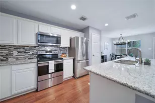 22 Butterfly Branch Pl, The Woodlands, TX 77382 - Photo 11