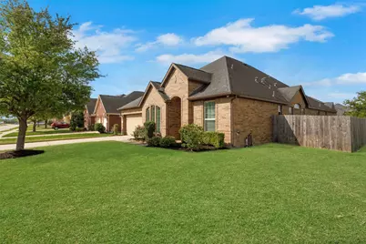 2006 Post Oak Court, Pearland, TX 77581 - Photo 3