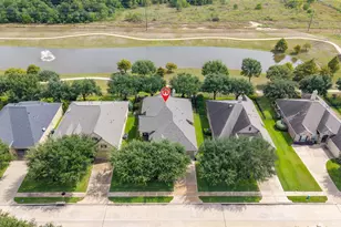 9234 E Canyon Lake Springs Dr, Cypress, TX 77433 - Photo 3