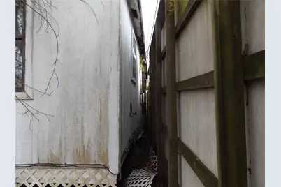 437 8th Street, Dickinson, TX 77539 - Photo 3