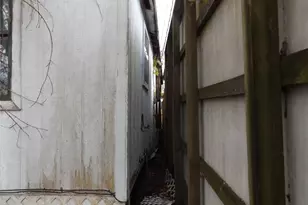 437 8th St, Dickinson, TX 77539 - Photo 3