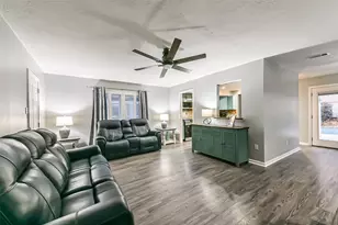 15531 Kentford Dr, Houston, TX 77062 - Photo 9