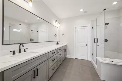 3710 Creekmont Gardens Lane, Houston, TX 77091 - Photo 5