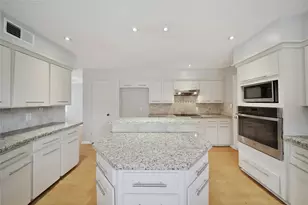 3203 Ashfield Dr, Houston, TX 77082 - Photo 13
