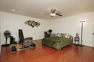 12633 Memorial Dr, Houston, TX 77024 - Photo 11