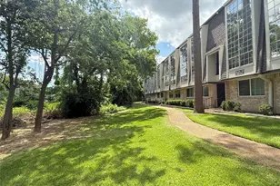 12633 Memorial Dr, Houston, TX 77024 - Photo 15