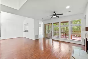 15 Breezy Point Pl, The Woodlands, TX 77381 - Photo 5