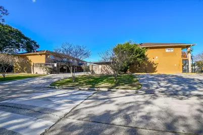 7902 Prestwood Drive #8, Houston, TX 77036 - Photo 11