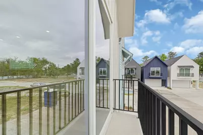 4606 Crown Grove Lane, Houston, TX 77018 - Photo 11