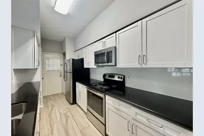 2425 Augusta Dr #59, Houston, TX 77057 - Photo 7