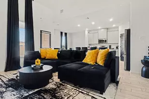 3303 Falling Brk Dr, Baytown, TX 77521 - Photo 9