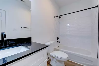 175 W 6th Street #D, Kemah, TX 77565 - Photo 9