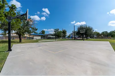 175 W 6th Street #D, Kemah, TX 77565 - Photo 23