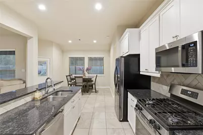 6818 Aspen Peak Drive, Baytown, TX 77521 - Photo 17