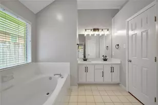 15 Wintergrass Pl, The Woodlands, TX 77382 - Photo 13