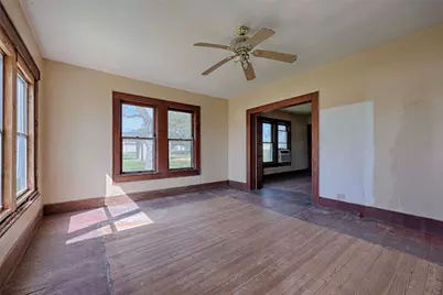 820 W Fairwinds Street, Hallettsville, TX 77964 - Photo 7