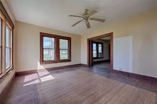 820 W Fairwinds St, Hallettsville, TX 77964 - Photo 7