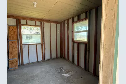 820 W Fairwinds Street, Hallettsville, TX 77964 - Photo 39