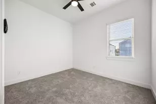 14109 Faith Frst Dr, Houston, TX 77047 - Photo 9